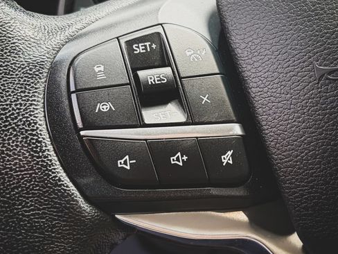Used 2020 Ford Explorer Limited AWD/4WD image 12