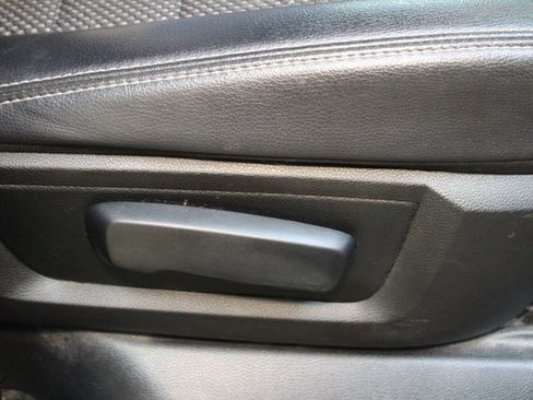 Used 2017 RAM 1500 Sport image 9