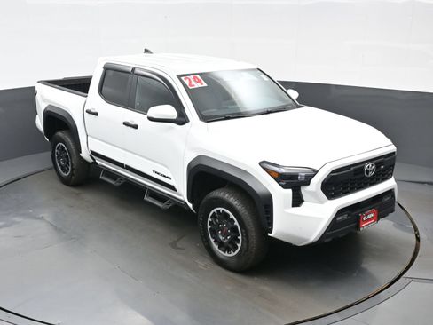 Used 2024 Toyota Tacoma TRD Off-Road w/ TRD Off Road Upgrade Package AWD/4WD image 35