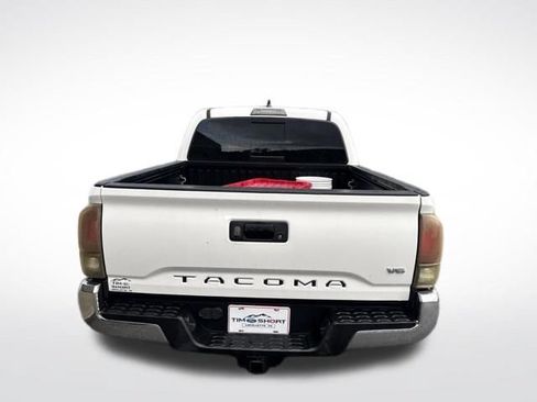 Used 2021 Toyota Tacoma TRD Off-Road AWD/4WD image 10