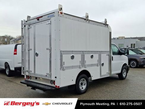 New 2025 Chevrolet Express 3500 w/ Power Convenience Package RWD image 4