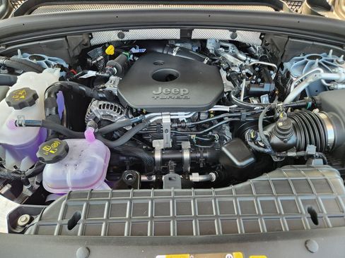 New 2026 Jeep Grand Cherokee L Limited RWD image 22