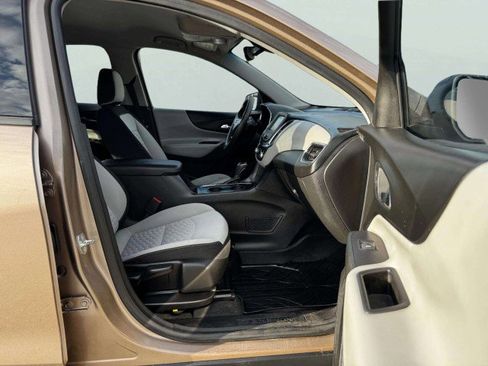Used 2018 Chevrolet Equinox LS image 47