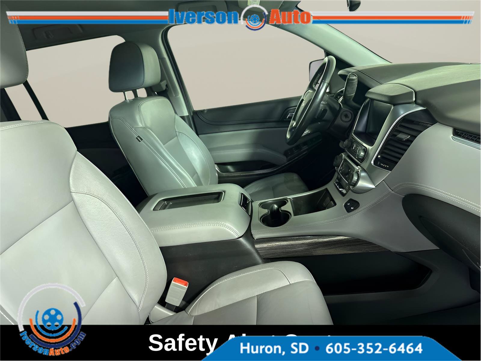 Used 2020 Chevrolet Suburban LT w/ Max Trailering Package AWD/4WD image 32