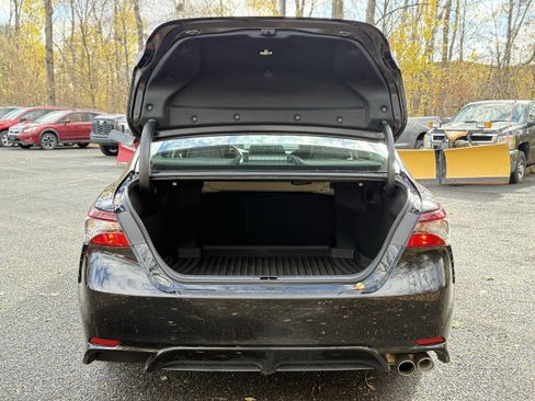 Used 2023 Toyota Camry SE image 30