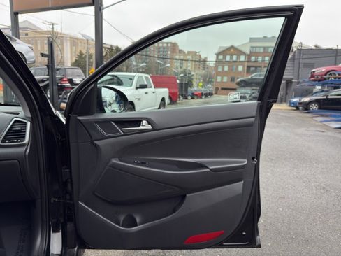 Used 2018 Hyundai Tucson SEL image 11