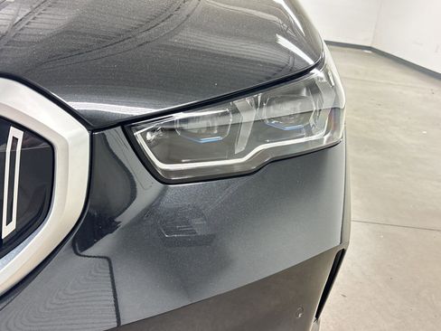 Certified 2025 BMW 530i image 9