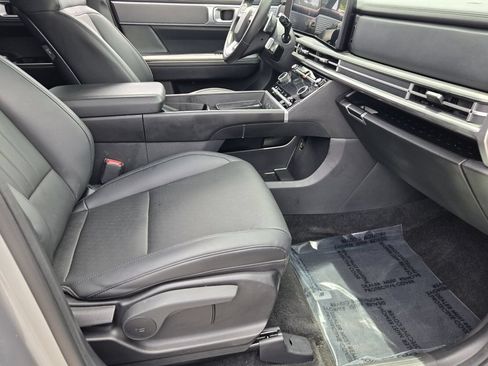 Certified 2025 Hyundai Santa Fe SEL FWD image 16