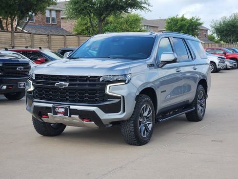 Used 2024 Chevrolet Tahoe Z71 w/ Luxury Package AWD/4WD image 11