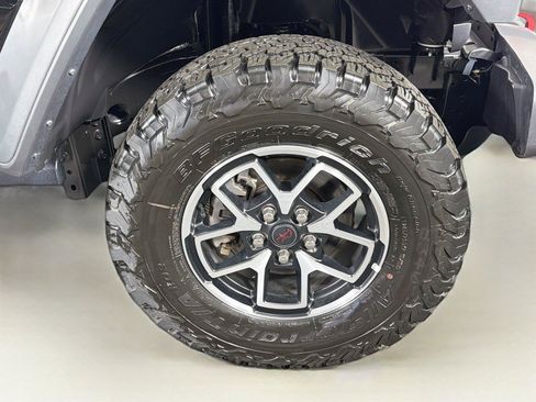 Used 2026 Jeep Wrangler Unlimited Rubicon AWD/4WD image 35