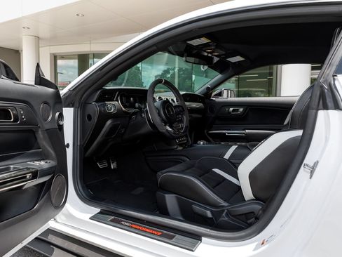 Used 2022 Ford Mustang Shelby GT500 w/ Technology Package RWD image 49