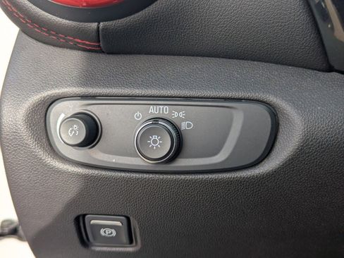 Used 2022 Chevrolet Blazer RS w/ Enhanced Convenience Package image 33