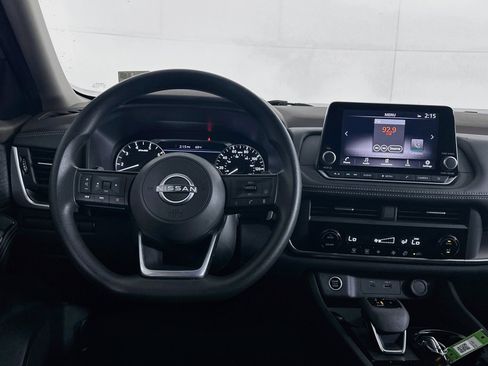 Used 2023 Nissan Rogue SV FWD image 18