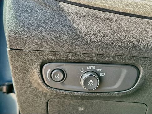 Used 2024 Buick Encore GX Preferred w/ Comfort Package FWD image 19