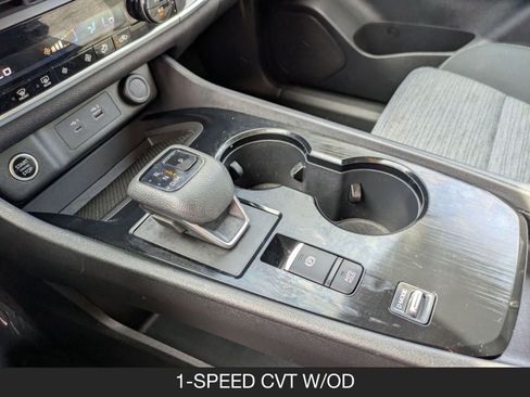 Used 2023 Nissan Rogue SV image 16