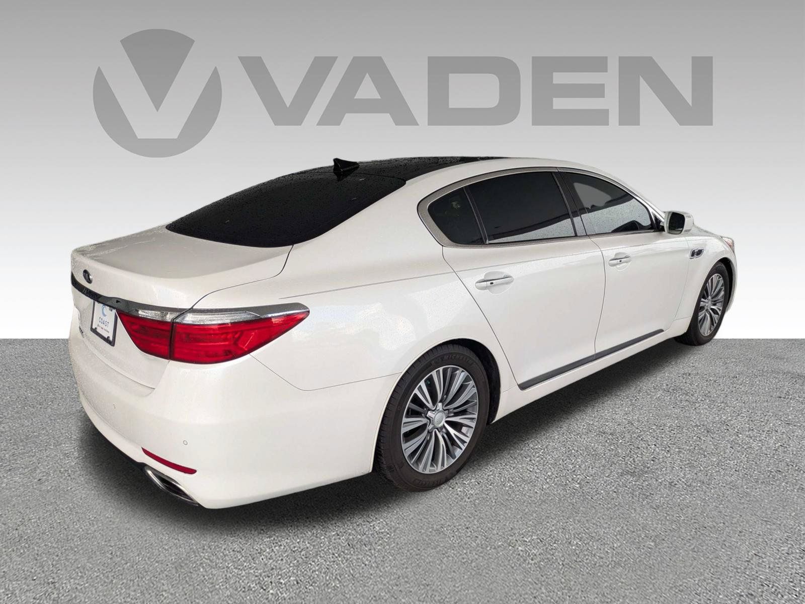Used 2017 Kia K900 Premium RWD image 24