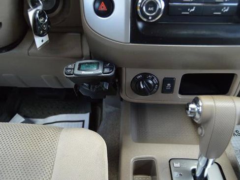 Used 2013 Nissan Frontier SV AWD/4WD image 22