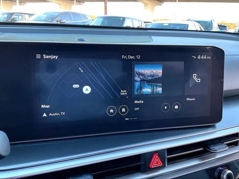 Certified 2025 Kia Sorento S image 30