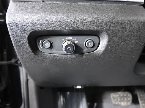 Used 2020 Chevrolet Traverse LT w/ LT Premium Package image 25