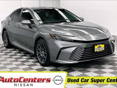 Used 2026 Toyota Camry XLE AWD/4WD image 1