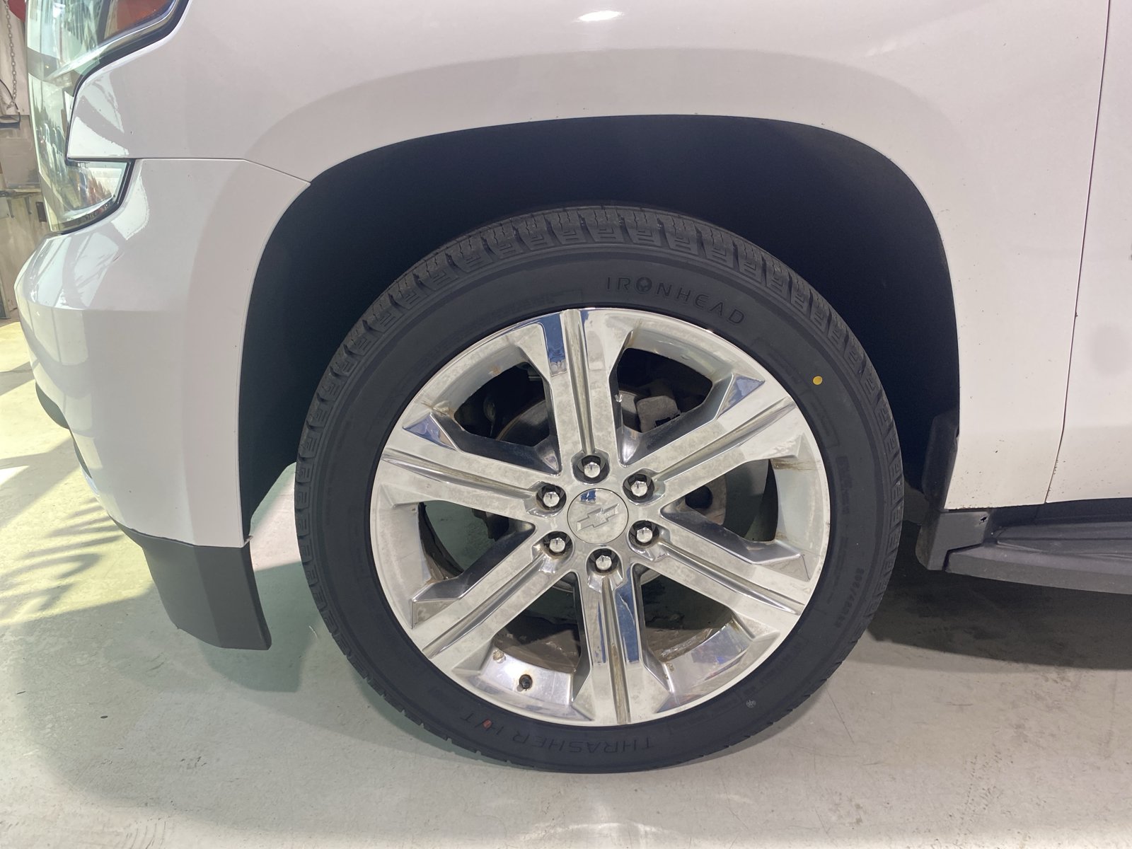 Used 2018 Chevrolet Suburban LT AWD/4WD image 9