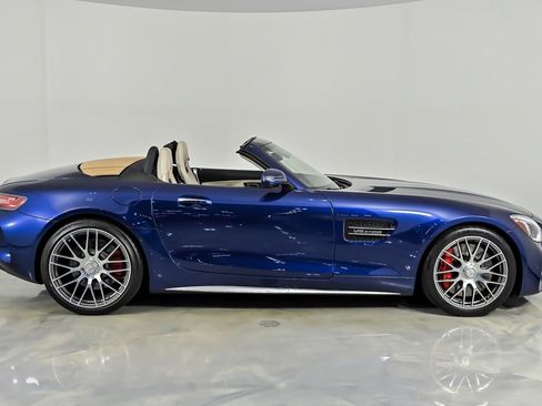 Used 2018 Mercedes-Benz AMG GT C image 11
