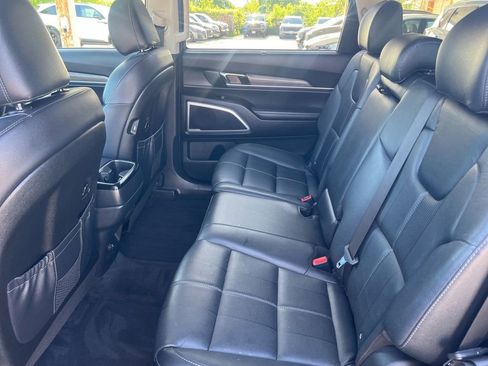 Used 2020 Kia Telluride EX w/ Towing Package AWD/4WD image 9