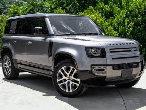 Used 2023 Land Rover Defender 110 X-Dynamic SE AWD/4WD image 7