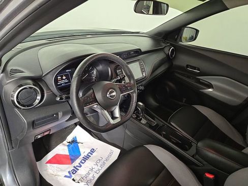 Used 2023 Nissan Kicks SR w/ SR Premium Package FWD image 17