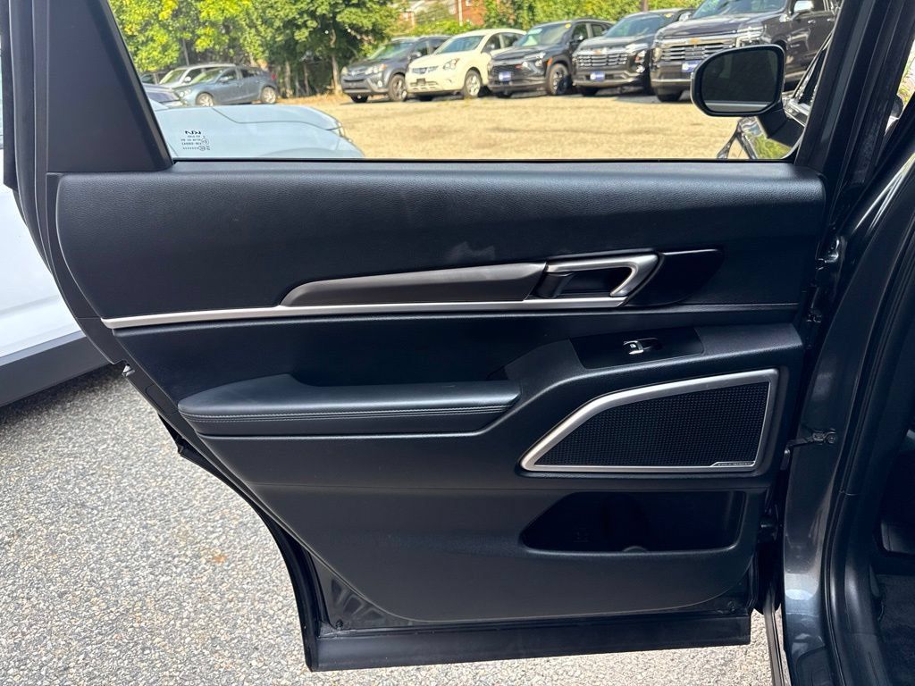 Used 2024 Kia Telluride S w/ S Sunroof Package AWD/4WD image 18
