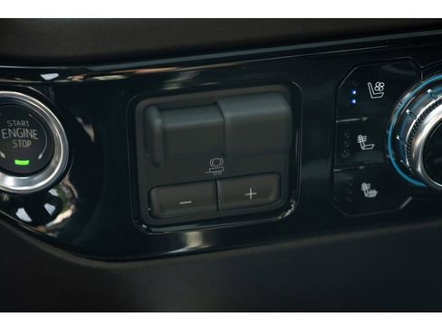 New 2026 GMC Sierra 2500 SLT AWD/4WD image 29