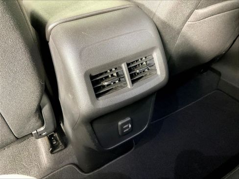 Used 2020 Chevrolet Equinox LT w/ Driver Convenience Package FWD image 10