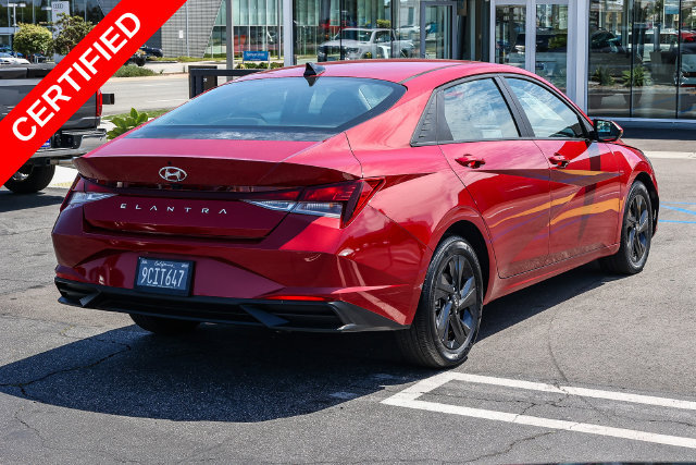 Certified 2022 Hyundai Elantra SEL FWD image 6