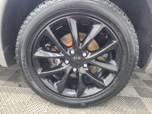 Used 2018 Dodge Durango GT w/ Premium Group AWD/4WD image 17