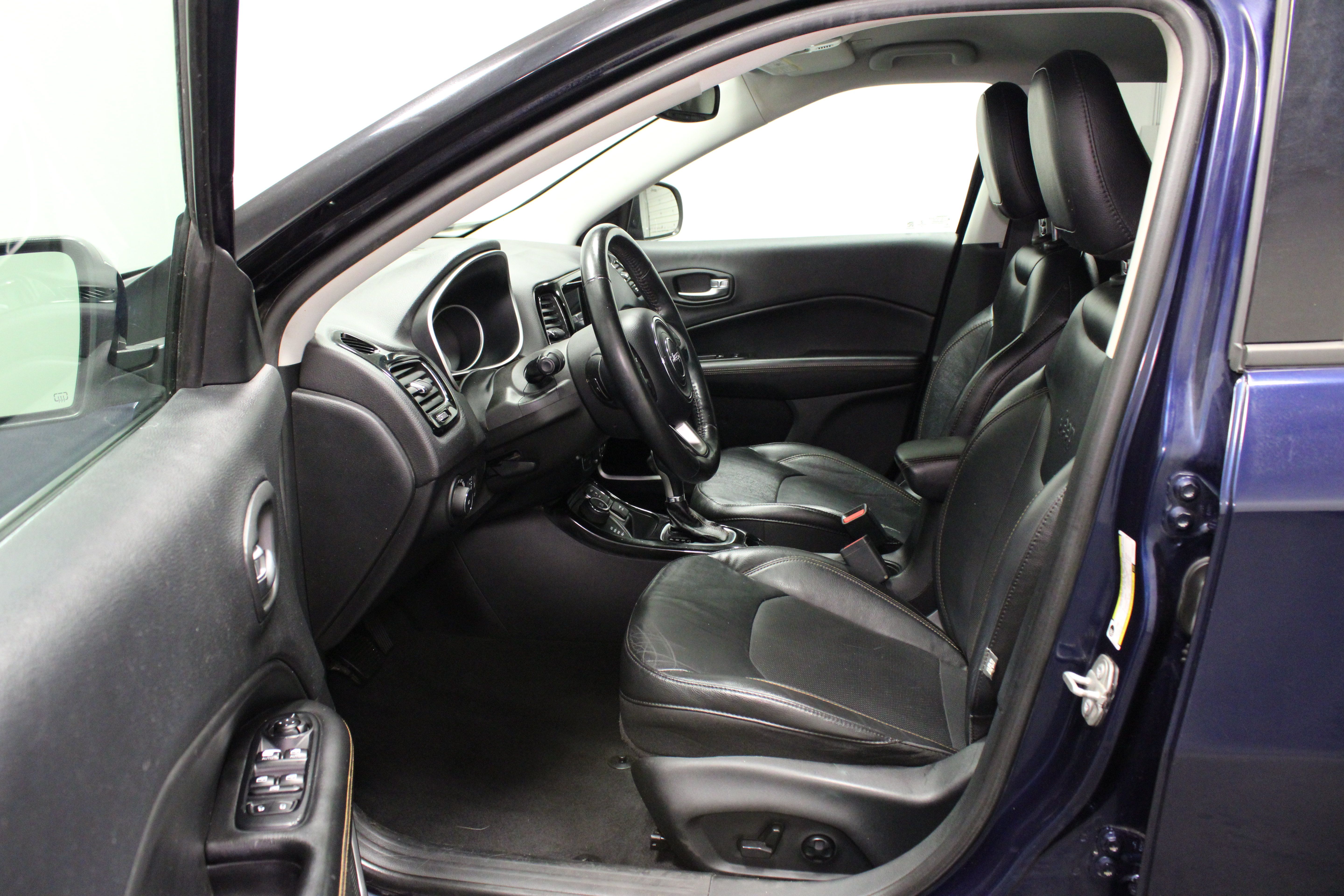 Used 2018 Jeep Compass Limited AWD/4WD image 16