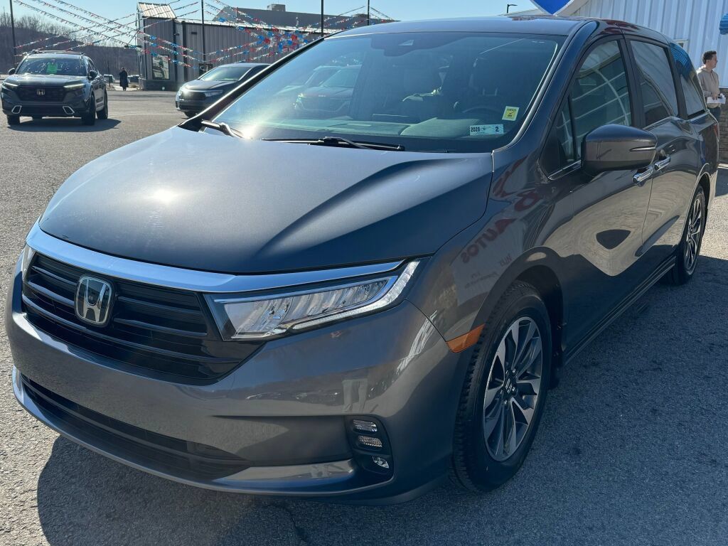 Used 2023 Honda Odyssey EX-L image 3