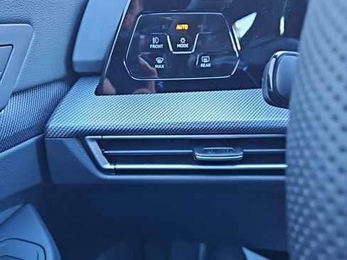 New 2026 Volkswagen GTI SE FWD image 36