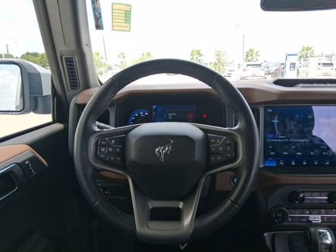 Used 2024 Ford Bronco Outer Banks w/ Sasquatch Package AWD/4WD image 9