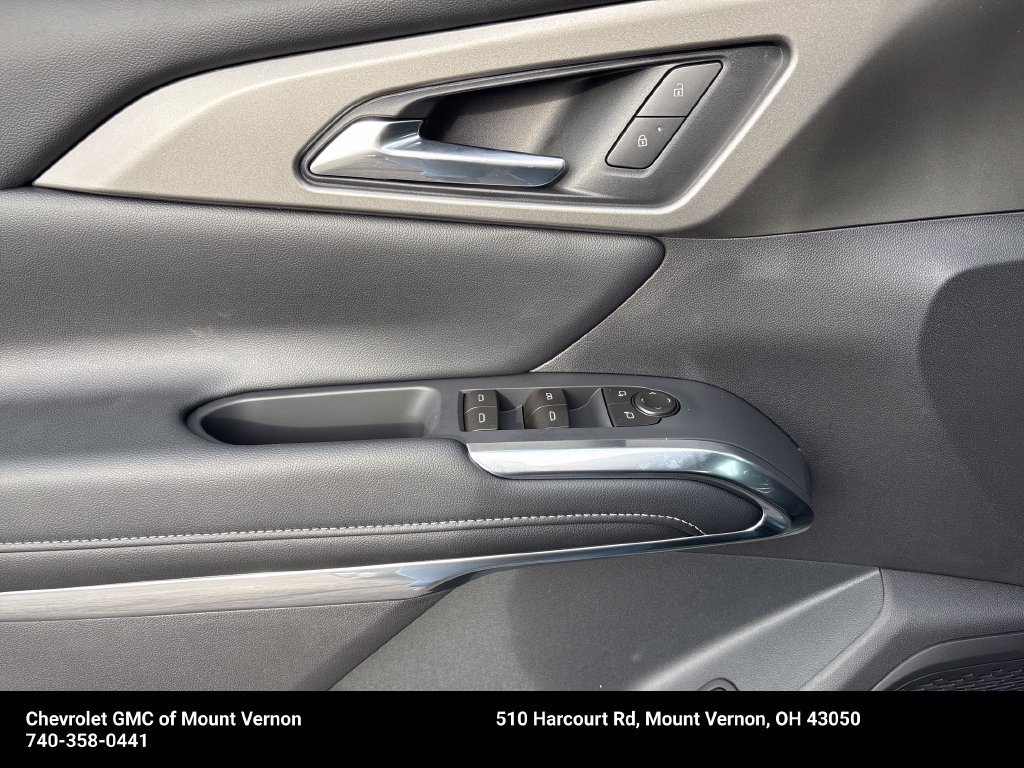 New 2027 Chevrolet Traverse LT w/ LPO, Floor Liner Package AWD/4WD image 15