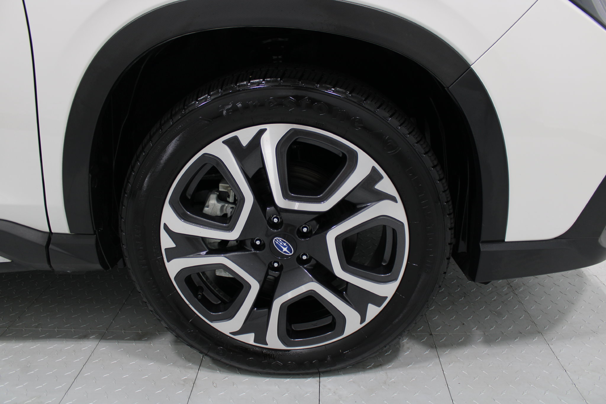 Used 2023 Subaru Ascent Limited AWD/4WD image 5