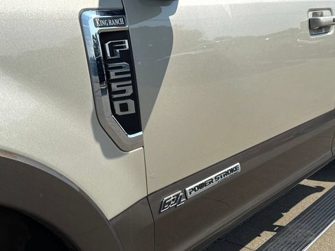 Used 2017 Ford F250 King Ranch w/ King Ranch Ultimate Package AWD/4WD image 21