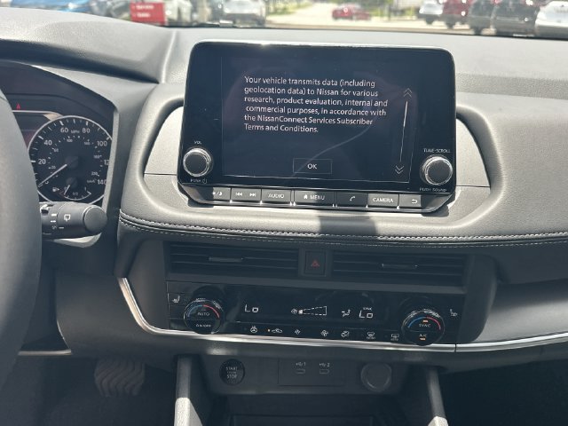 Used 2026 Nissan Rogue SV w/ Cold Weather Package FWD image 18