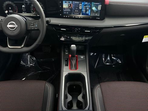 New 2026 Nissan Kicks SR image 4