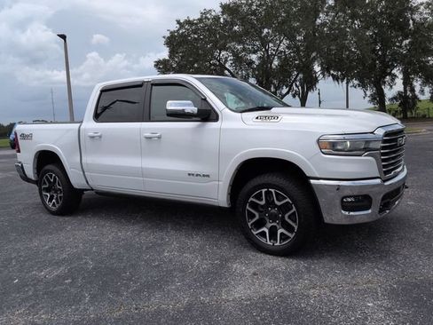 Used 2025 RAM 1500 Laramie AWD/4WD image 2