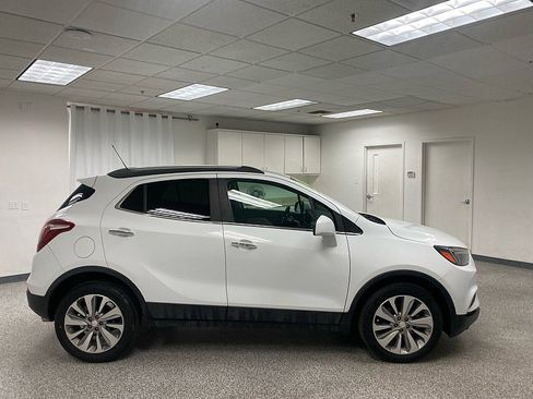 Used 2020 Buick Encore Preferred image 4