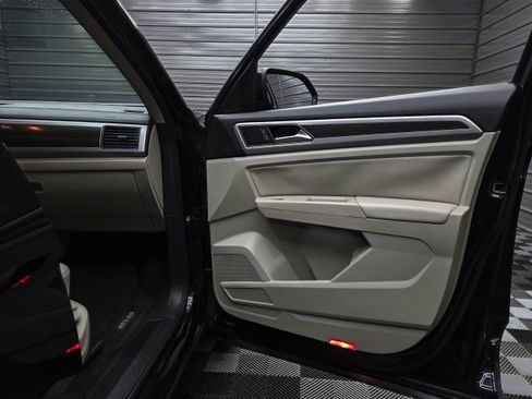 Used 2019 Volkswagen Atlas SE FWD image 34