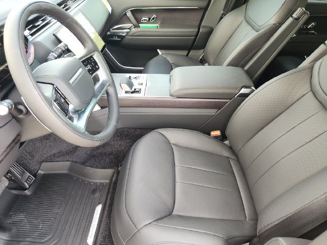 New 2027 Land Rover Range Rover Long Wheelbase SE AWD/4WD image 12
