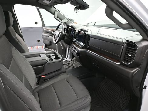 Used 2025 GMC Sierra 2500 SLE image 47