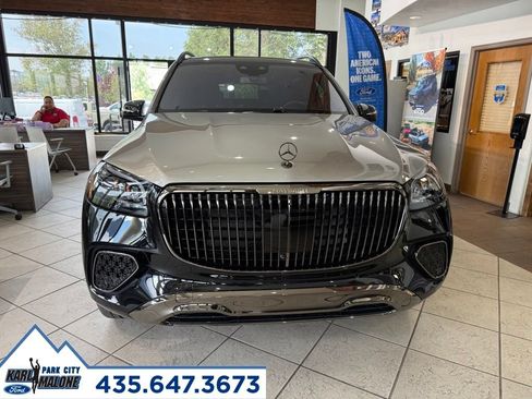 Used 2025 Mercedes-Benz Maybach GLS 600 4MATIC image 2