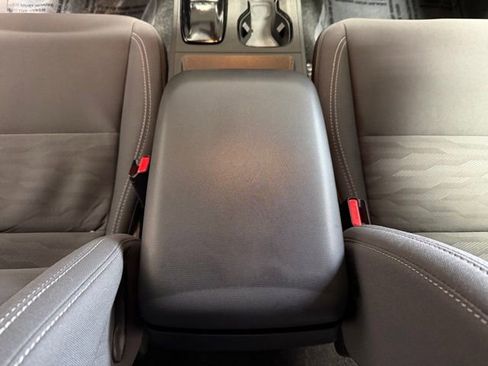 Used 2023 Nissan Frontier SV w/ Midnight Edition Package image 33